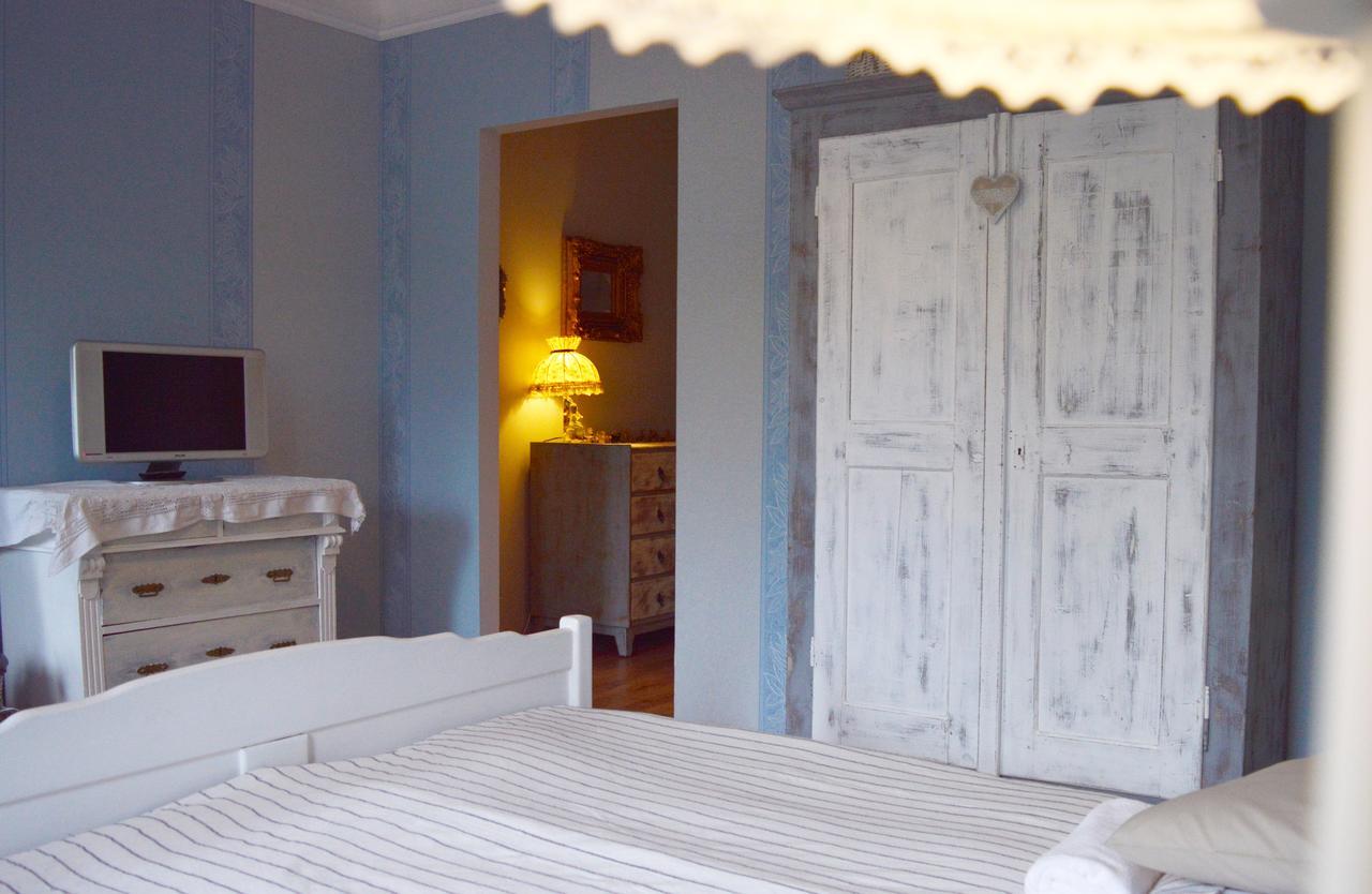 Pollushof Panzio Es Etterem Bed & Breakfast Csolnok Dış mekan fotoğraf