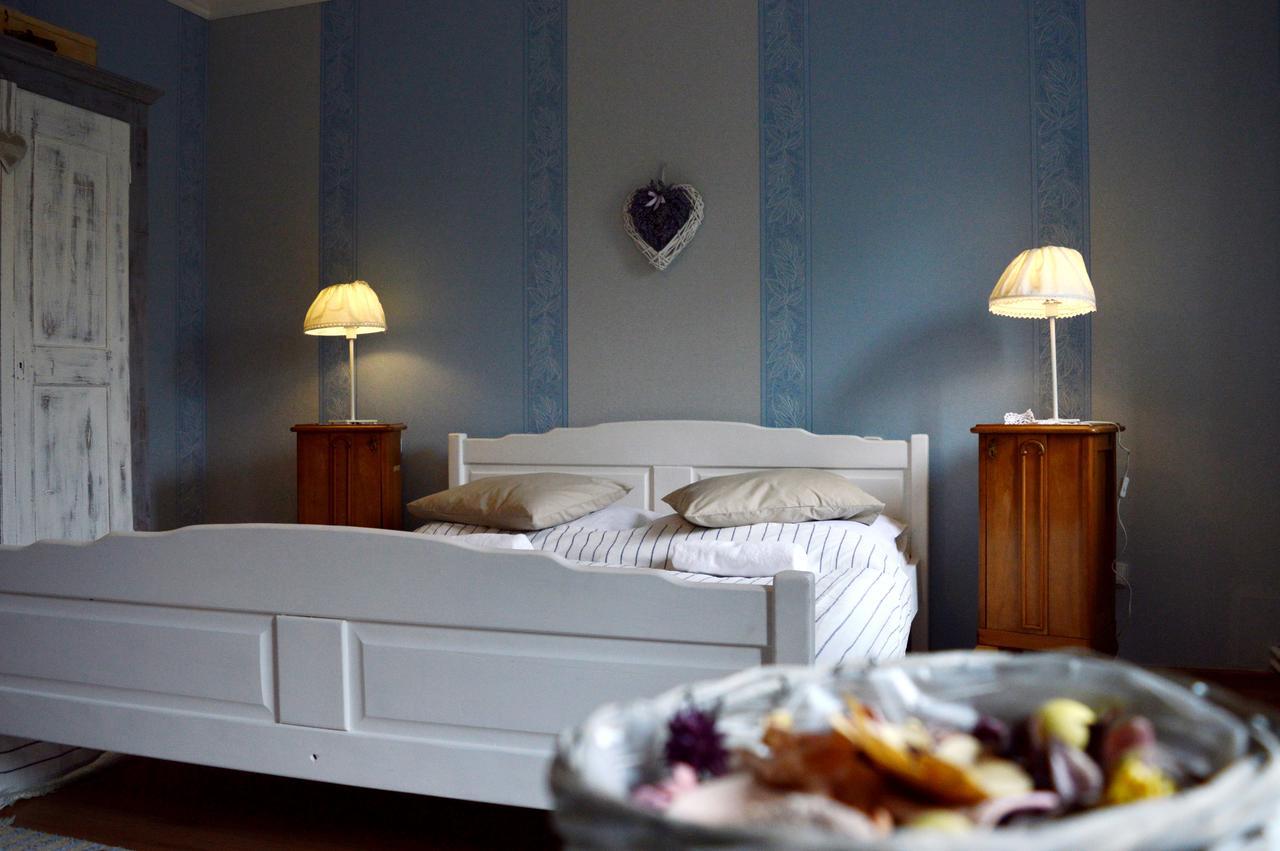Pollushof Panzio Es Etterem Bed & Breakfast Csolnok Dış mekan fotoğraf