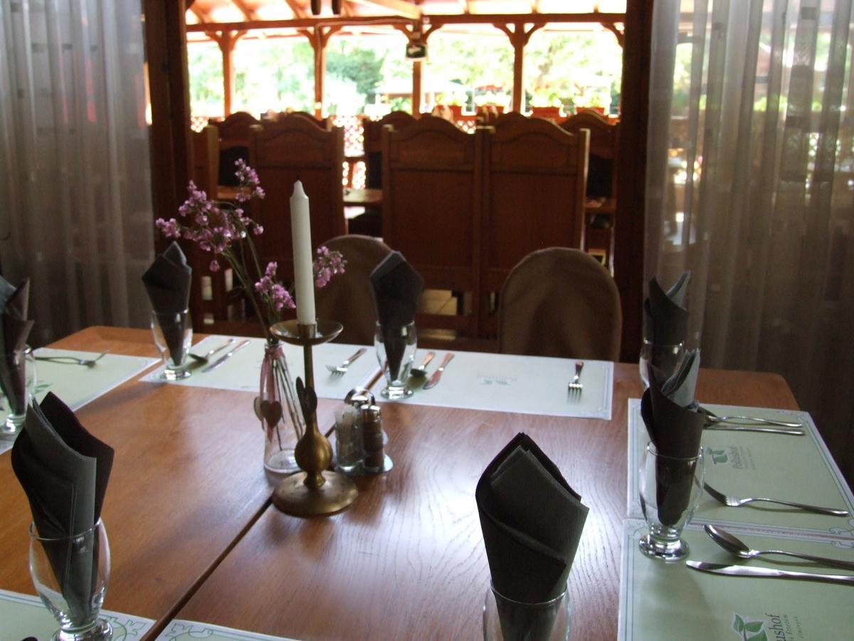 Pollushof Panzio Es Etterem Bed & Breakfast Csolnok Dış mekan fotoğraf